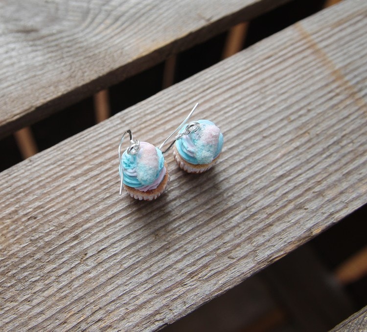Earrings, cupcakes with bubblizz