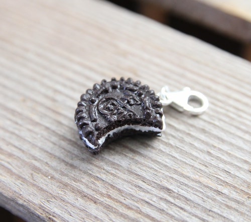 Halsbandshänge. Kex, oreo inspirerad