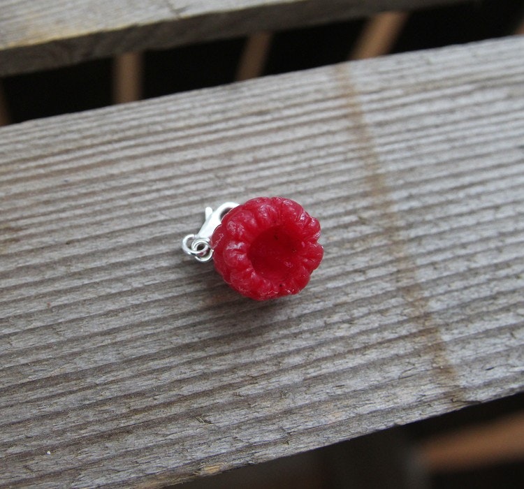 Necklace pendant, raspberry