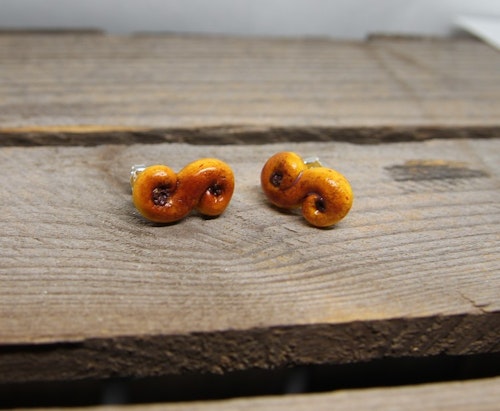 Stiftörhängen, lussebullar