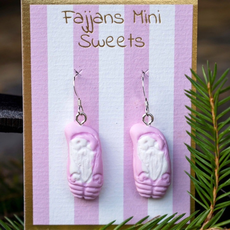 Odd Pairs, Earrings! Chose between Lussebulle, Skumtomte, Gingerbread Heart  & Candy Cane. - Fajjans Mini Sweets