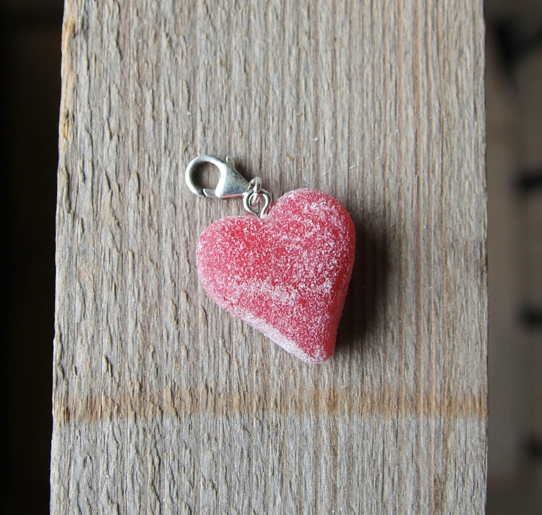 Necklace pendant, jelly heart