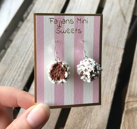 Earrings, Chocolate Ball