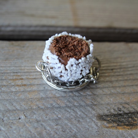 Keychain, chocolate ball with pearl sugar with bite