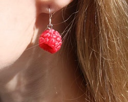 Earrings, Raspberry