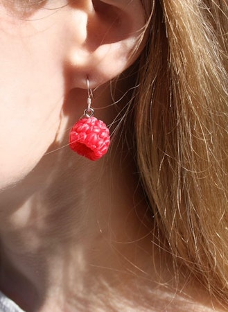 Earrings, Raspberry