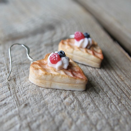 Earrings waffles with raspberries and blueberries