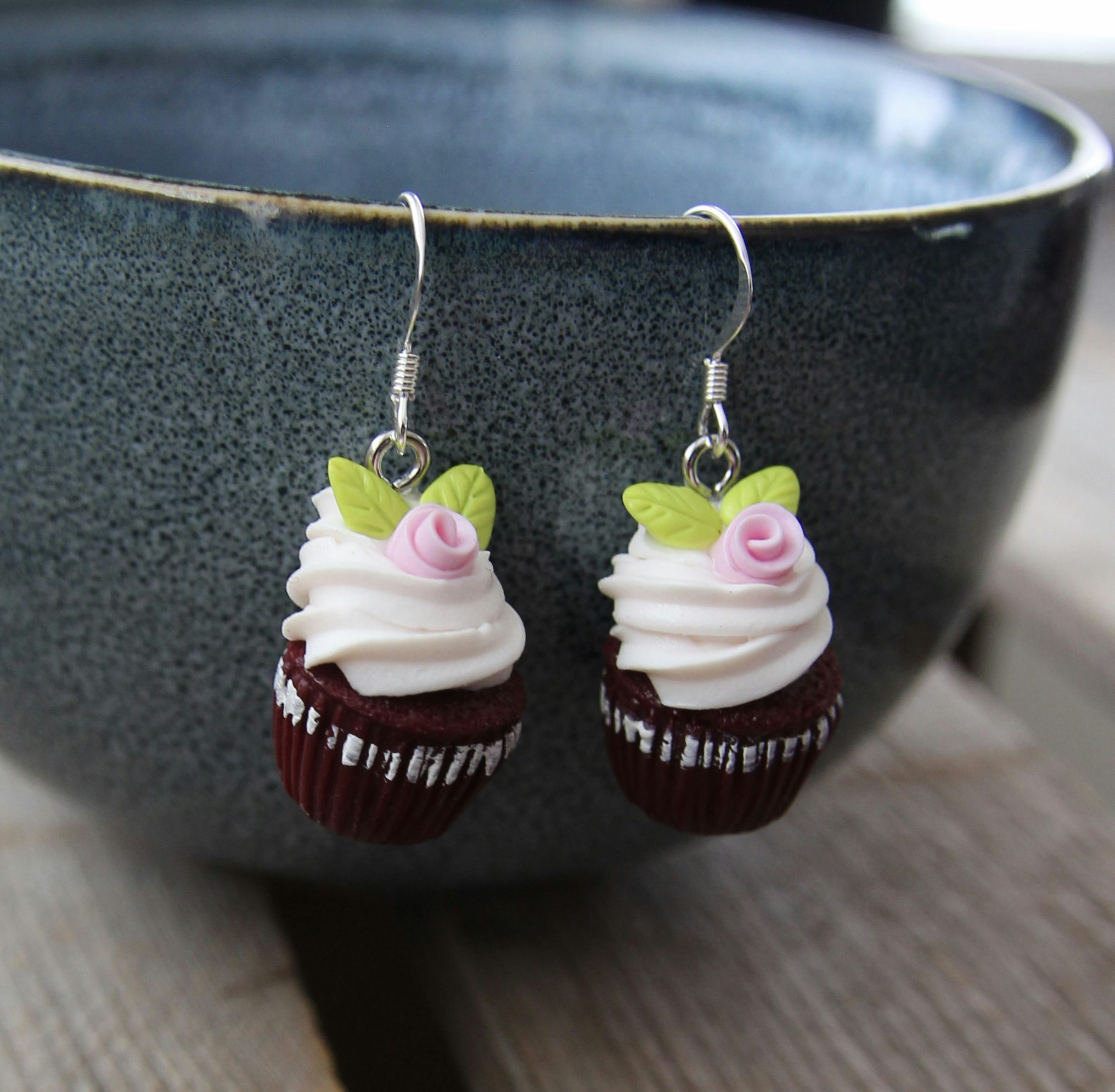 Örhängen, red velvet cupcakes