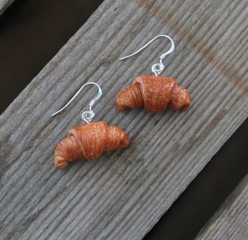 Earrings, croissants