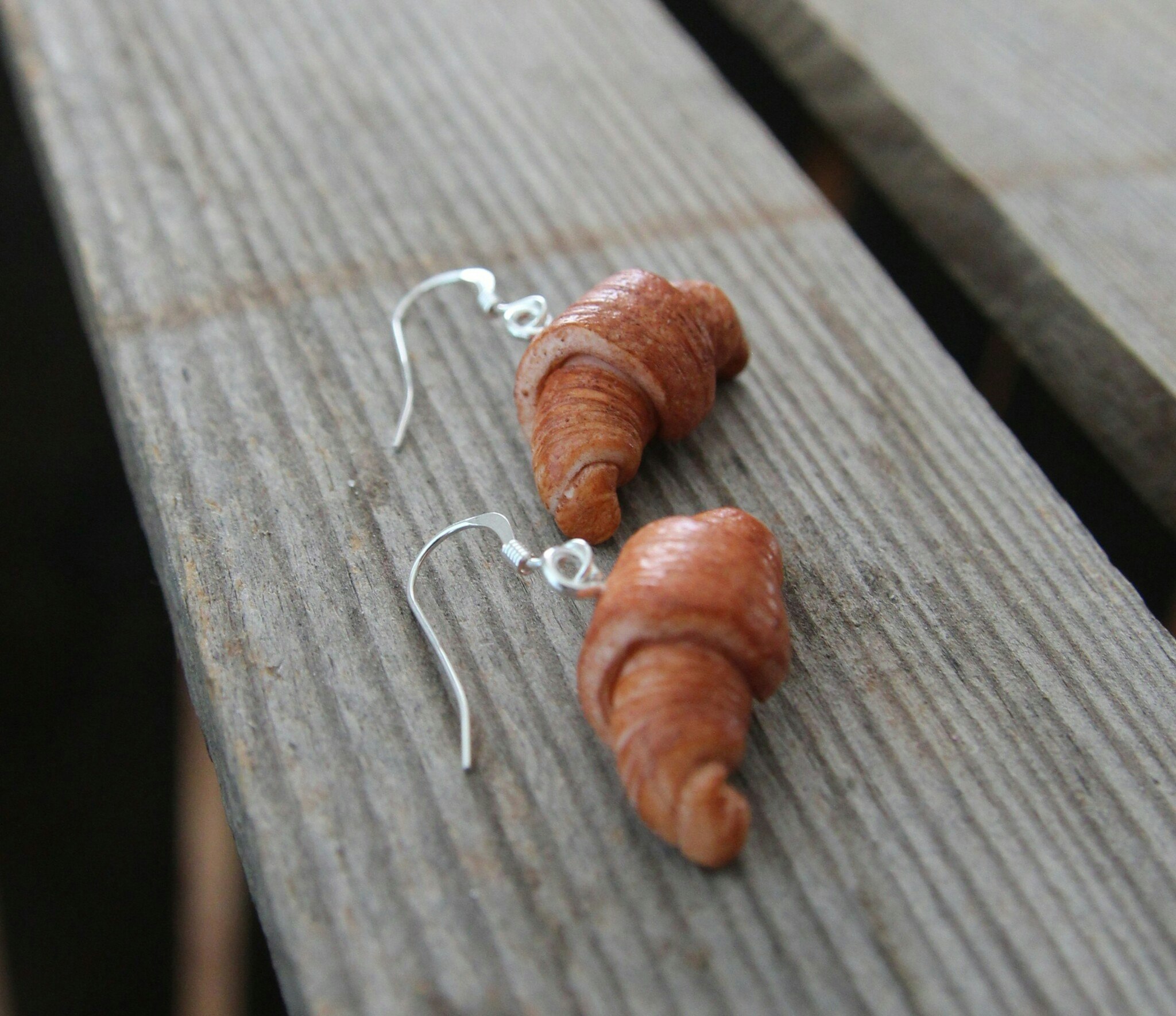 Örhängen, croissanter