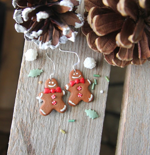 Örhängen, pepparkaksgubbar med fluga