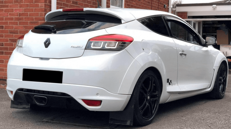 Universalskjermer, vil det være bra? Vi tester skjermer på en Renault Megane RS