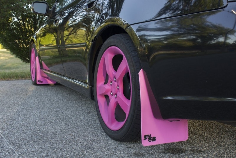Rosa stänkskydd till bilen?