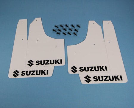 Vita stänkskydd till Suzuki swift med logotyp