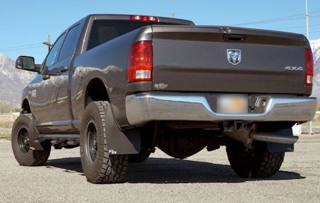 Öppnad förpackning -XL- Dodge RAM Stänkskydd  2010 - 2018