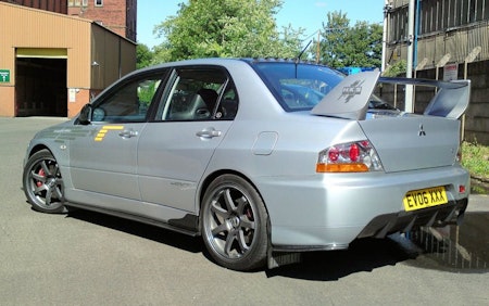 Mitsubishi Evo 7-9 skvettlapper