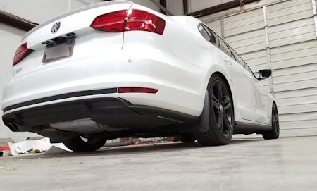 Volkswagen Jetta Mk6 Skvettlapper 2011 - 2014