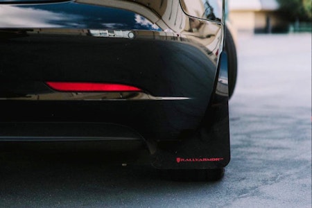Tesla modell 3 stänkskydd i svart