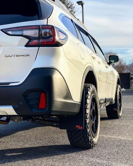 Subaru Outback 2020 med stänkskydd