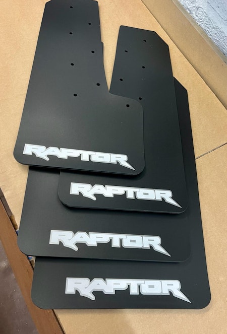 Ford Ranger Raptor skvettlapper