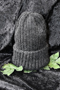Grå mössa