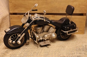 Motorcykel, svart metall