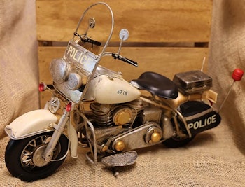 Polis Motorcykel, metall