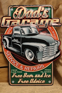 Plåtskylt Dads Garage