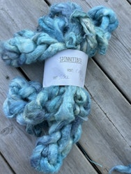 Håndfarget silkefiber