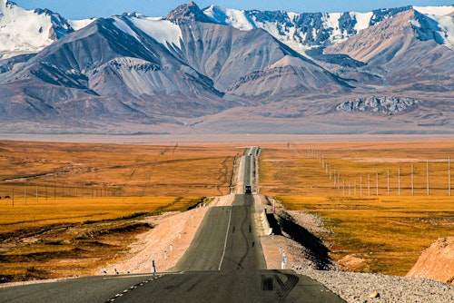 Torugart Pass grensepassering Kirigizistan og Kina, 3752 moh