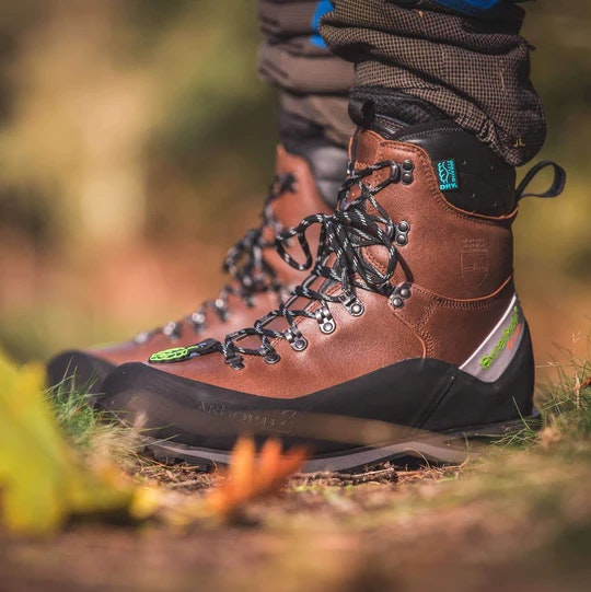 Arbortec Scafell Lite Brun- Klass 2