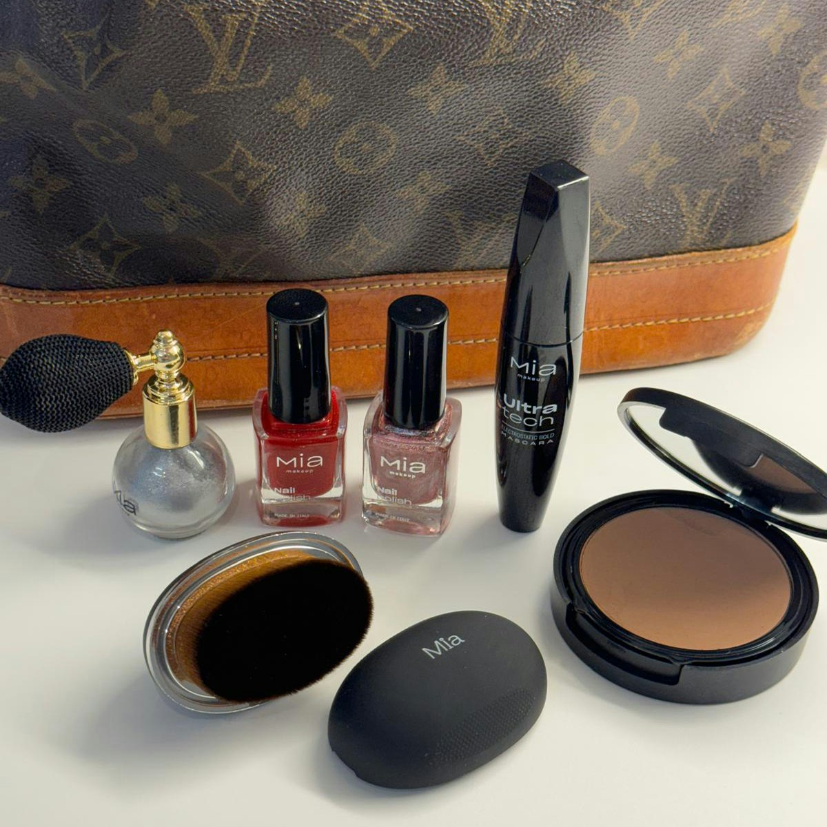 MIA MAKEUP - MAGIC BRUSH