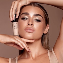 MIA MAKEUP - 4EVER FLUID FOUNDATION 30 ml.