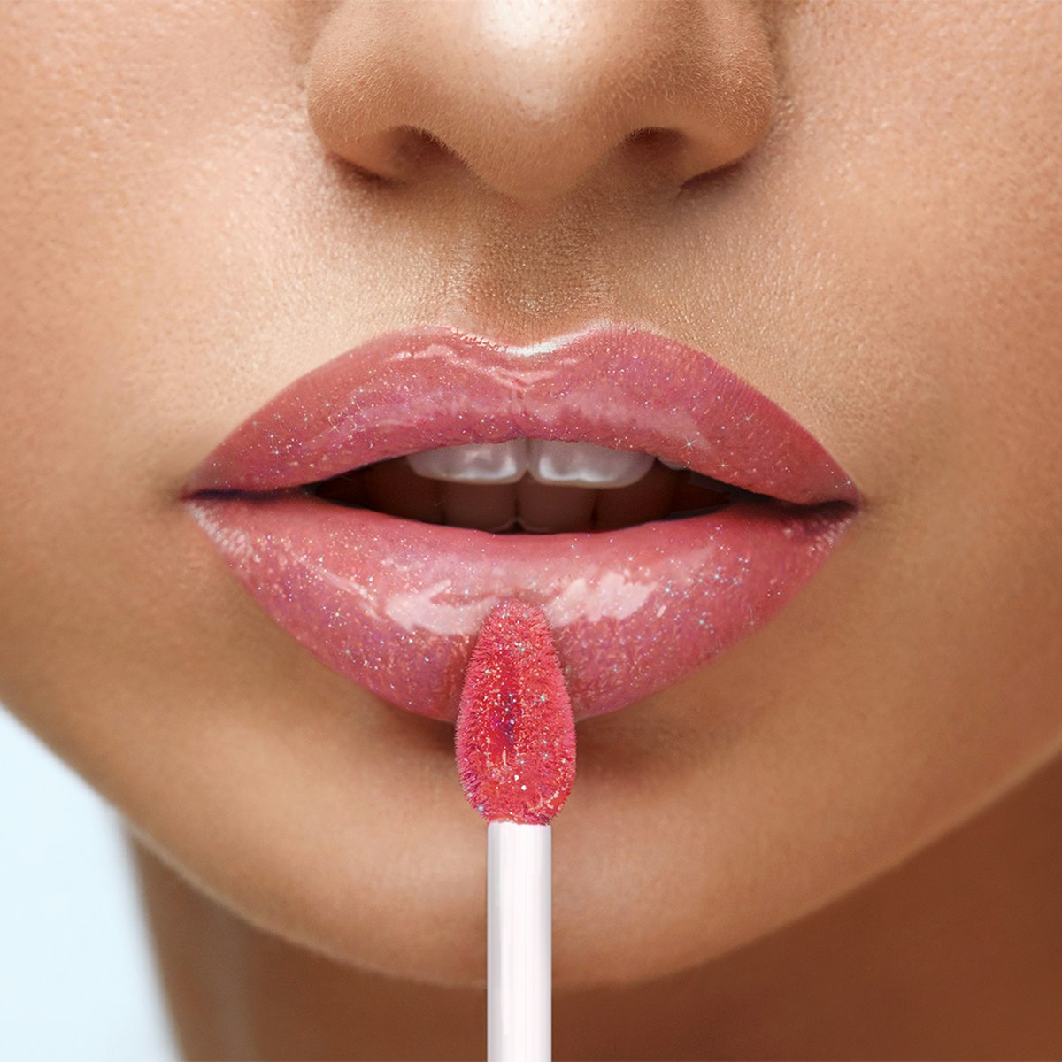 MIA MAKEUP - LIPSTINCTIVE GLOW LIPGLOSS