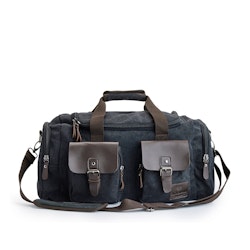 SNYGG TRENDIG DUFFELBAG MED IMITATIONSLÄDER FRÅN SUTHERLAND & SONS – SVART