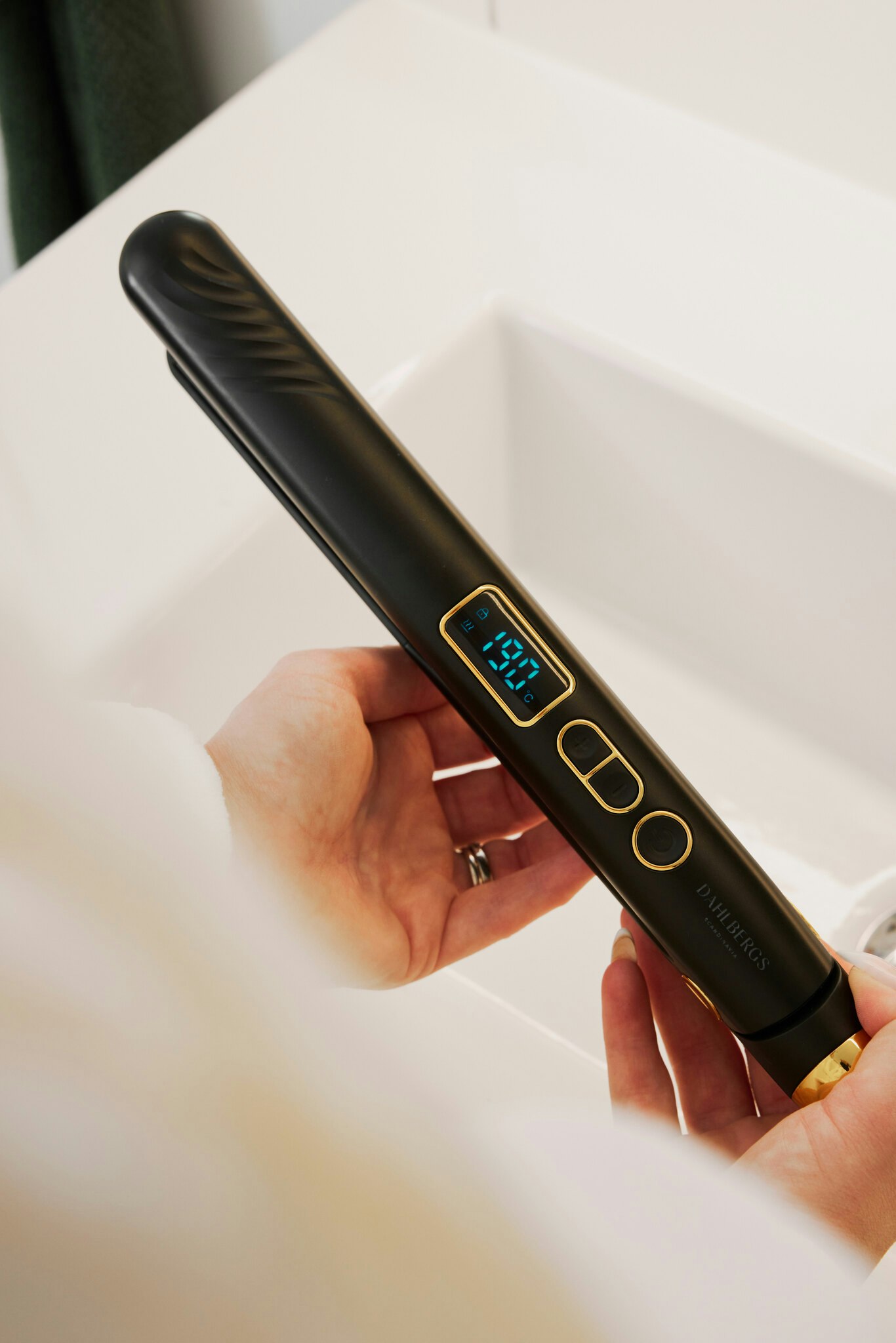 DAHLBERGS SCANDINAVIA BLACK GOLD STRAIGHTENER - INGRID