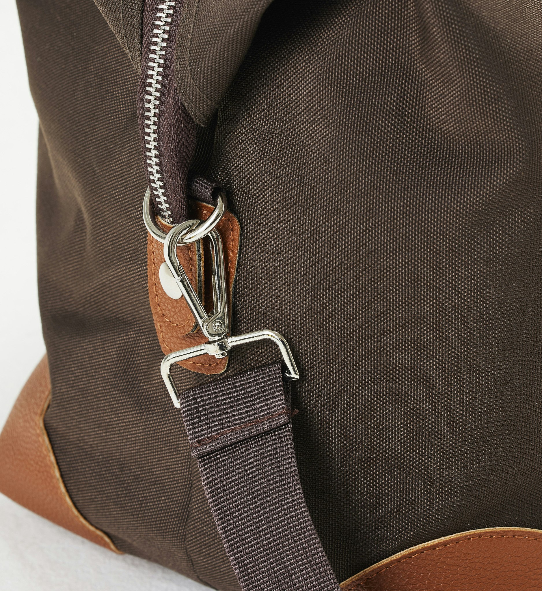 Trendig Duffelbag från Sutherland & sons – brun