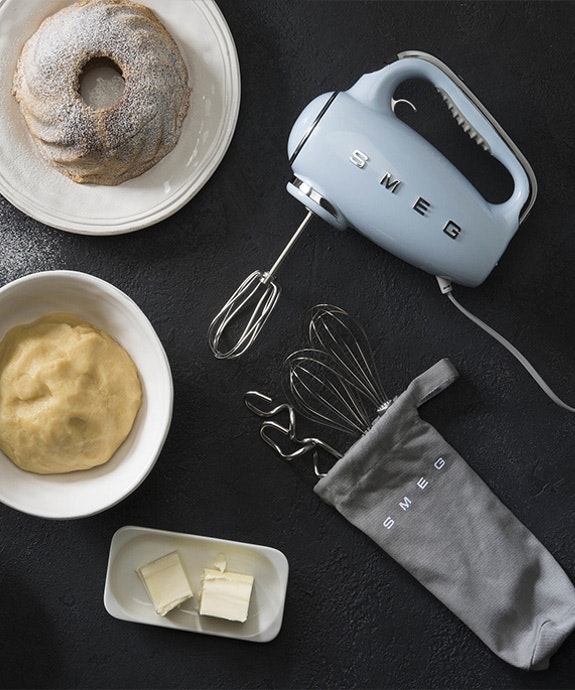 Smeg - Elvisp Pastellblå, Högblank 50's Style