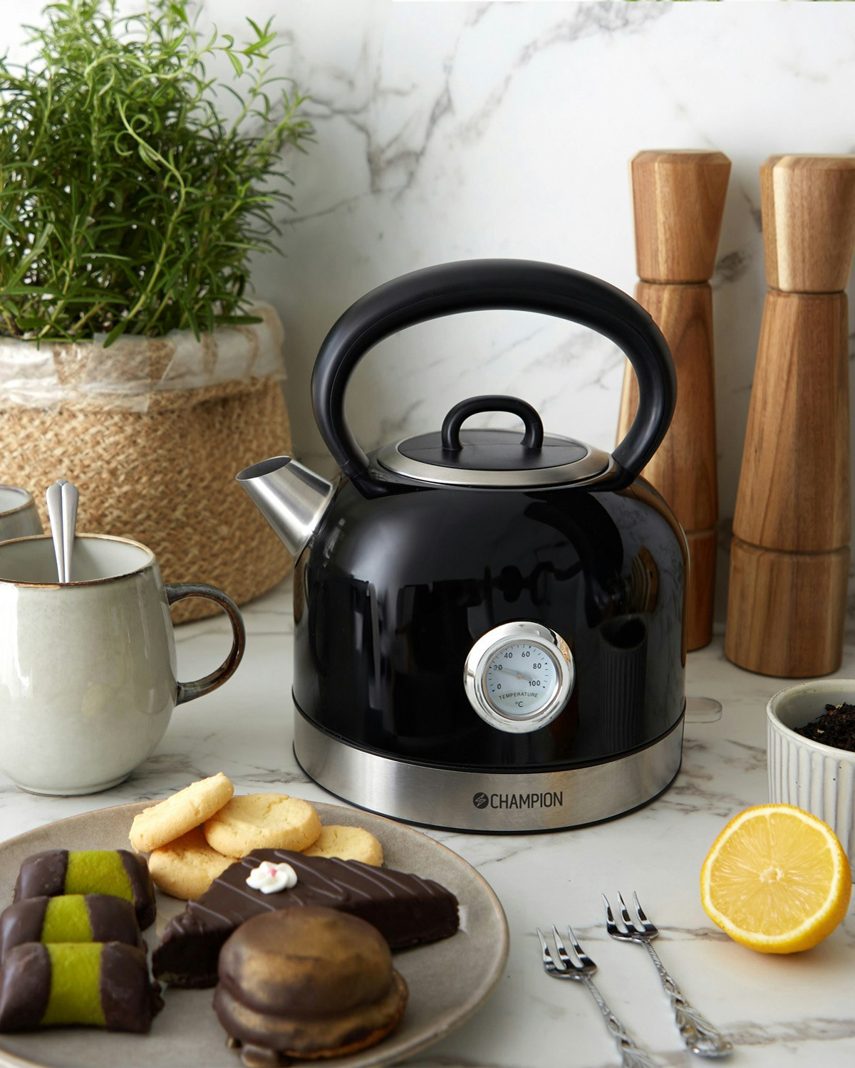 Champion Vattenkokare Retro 1,7L - Svart