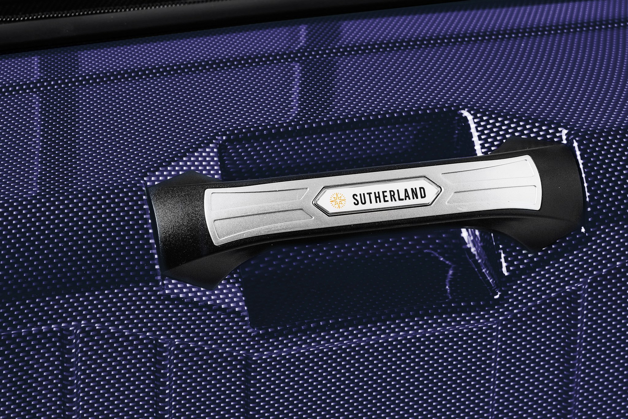 Modern mellanstor resväska från Sutherland & Sons - Purple