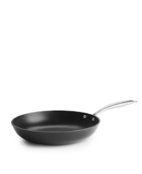 Stekpanna i Gjutjärn med keramisk beläggning från Jernverket 28cm - Svart