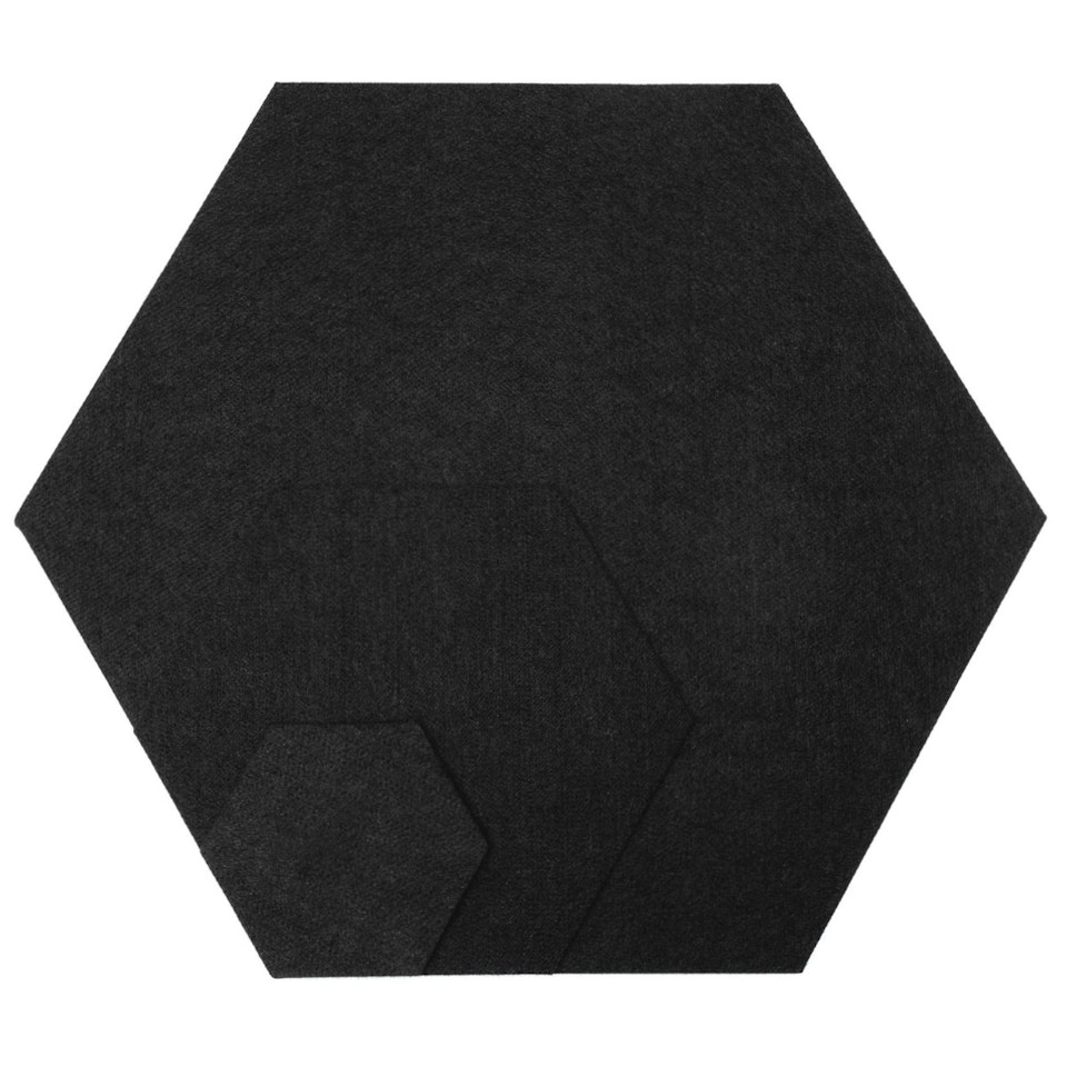 SilentDirect PET Hexagon ljuddämpning. Tillverkad av återvunnit ljudabsorberande material. Ljudabsorbering och ljudisolering till vägg, tak & golv.