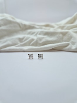 Faux diamond