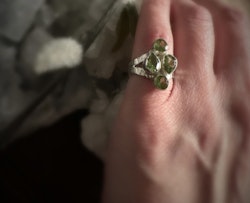 Facetterad Peridot Ring | 925 Sterling Silver | 16