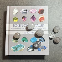 Boken Om Kristaller 🇸🇪