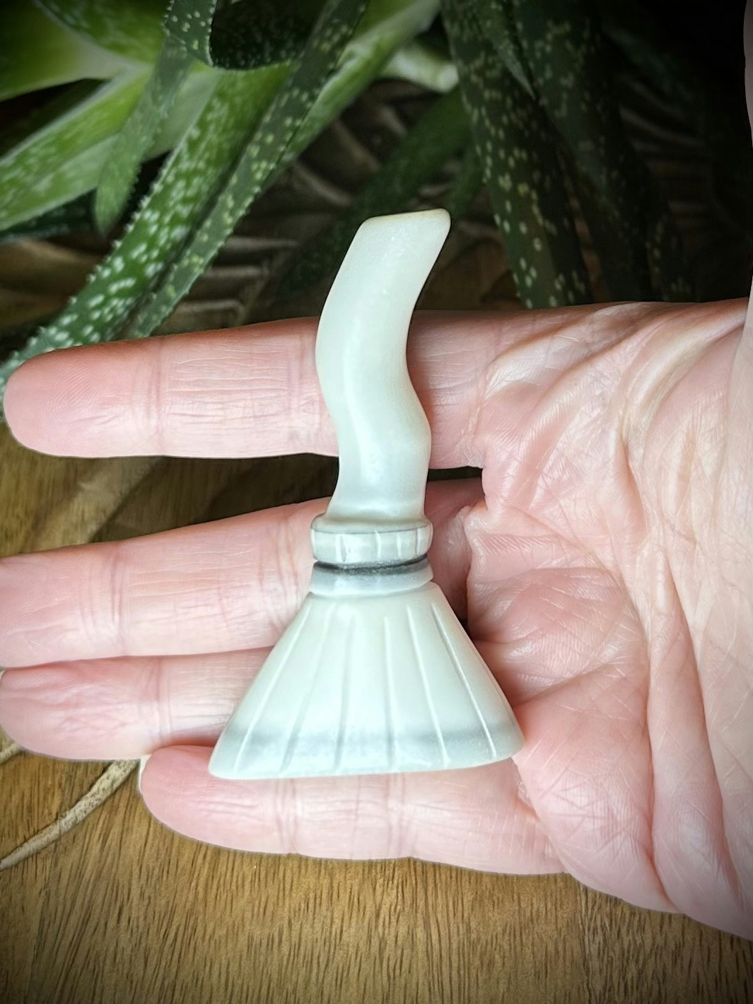 Kvast Carving