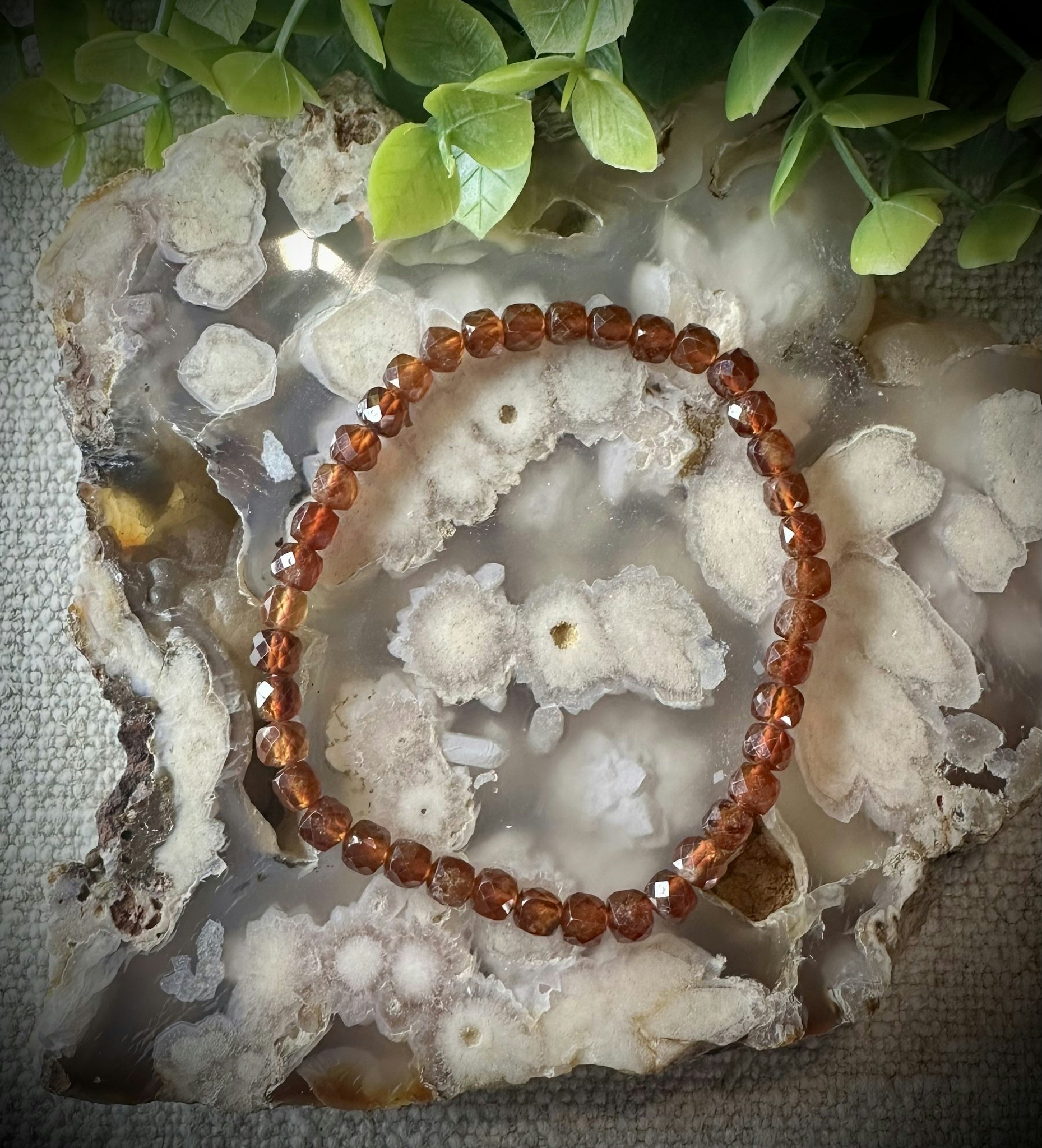 Facetterad Röd Granat Armband | 4-5 mm
