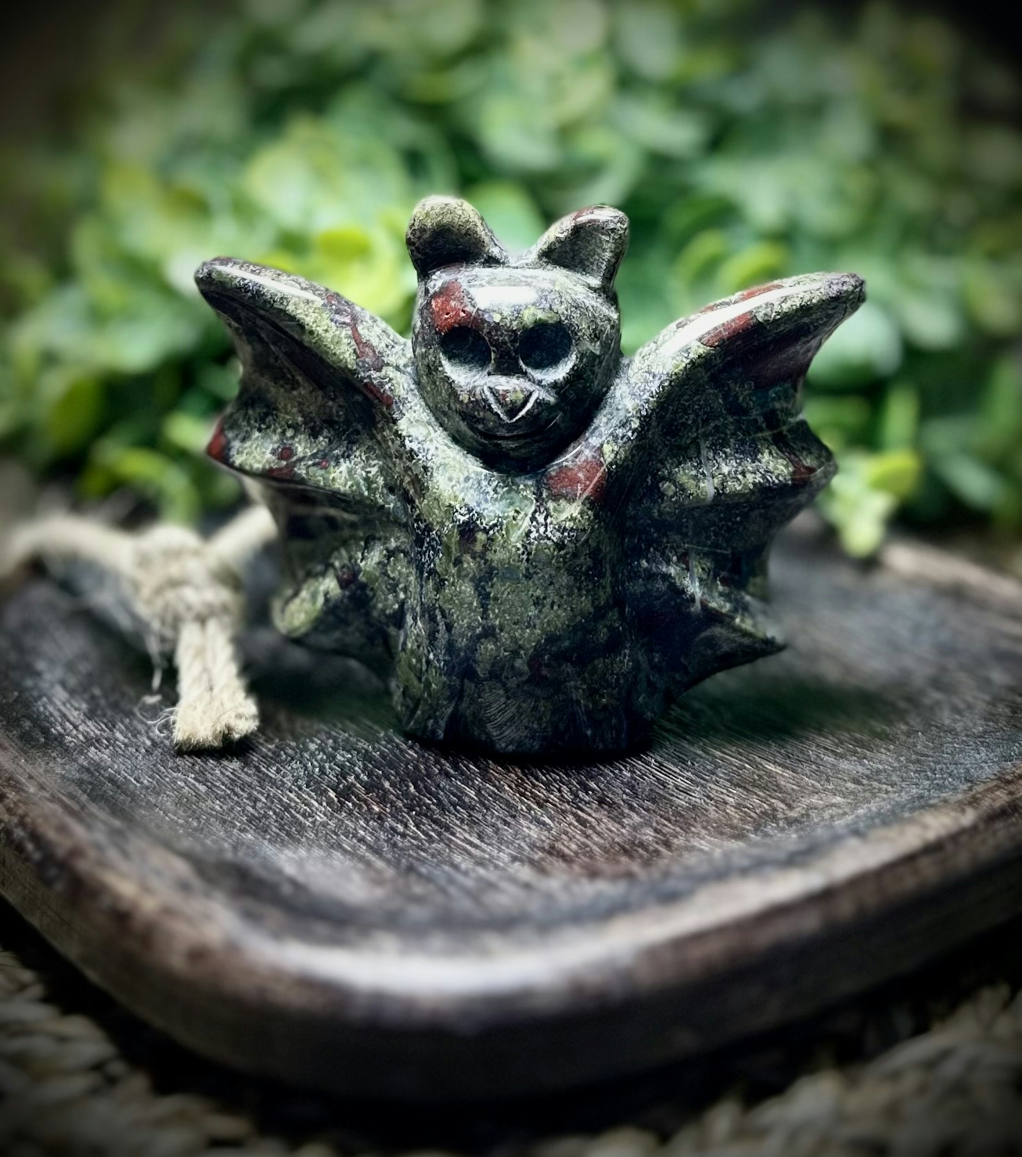 Fladdermus Carving
