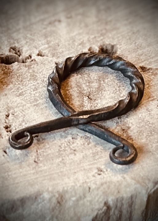 Trollkors i Järn | 100% Handsmide | Twisted | 5 cm