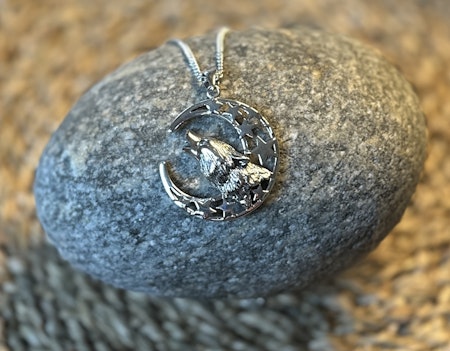 Baying Wolf And Moon Hänge | 925 Sterling Silver | Peter Stone